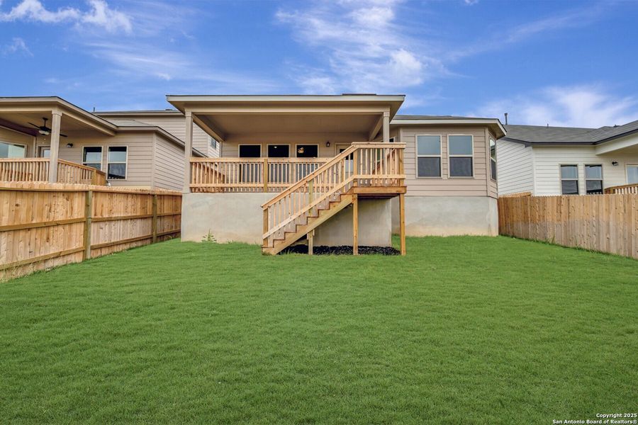 Exterior details and patio area of a home in Mesquite Ridge, San Antonio (Image 18).