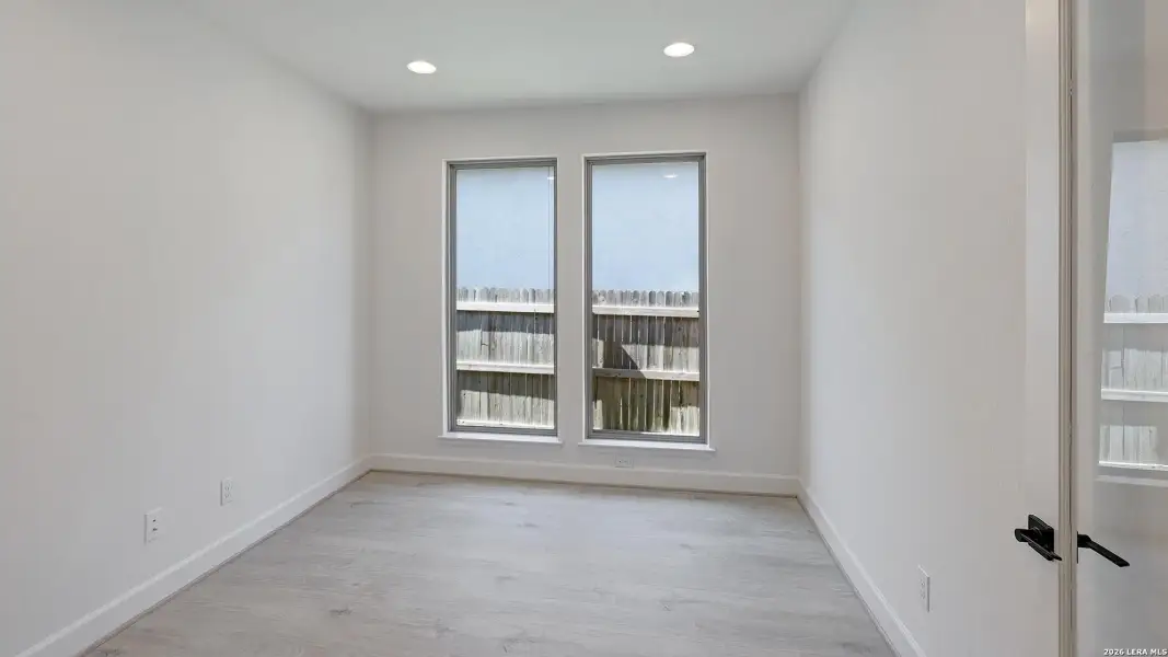 Spacious, unfurnished interior of a new home in Ladera, San Antonio (Image 16). Spacious, unfurnished interior of a new home in Ladera, San Antonio (Image 16).
