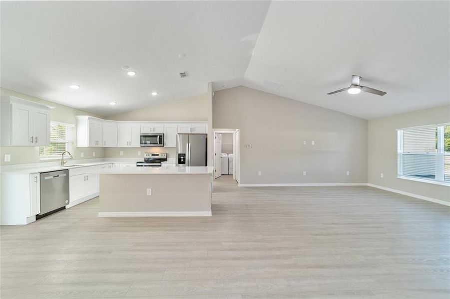 Furnished interior view inside a new home in , Ocklawaha (Image 5).