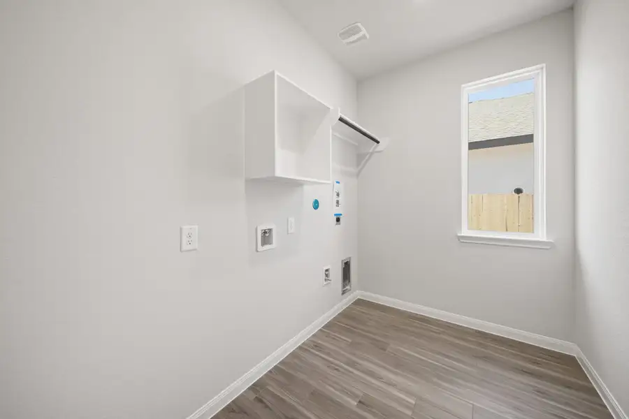 Spacious, unfurnished interior of a new home in Bluestem, Brookshire (Image 16).