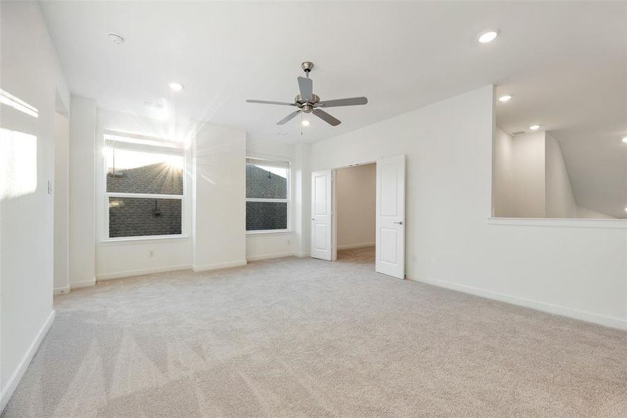 Spacious, unfurnished interior of a new home in Solterra, Mesquite (Image 38).