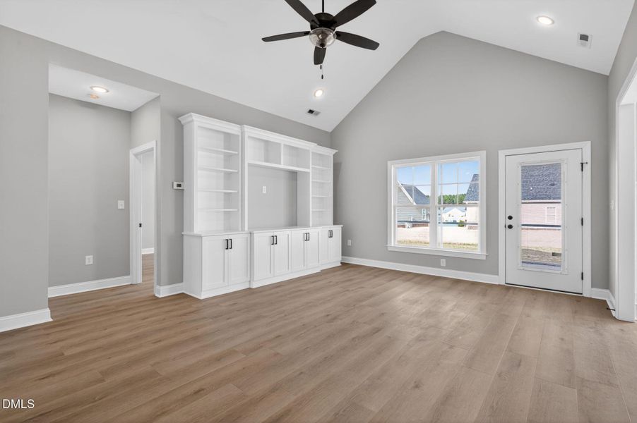 16-web-or-mls-3818-valleyfield-ln-elm-ci