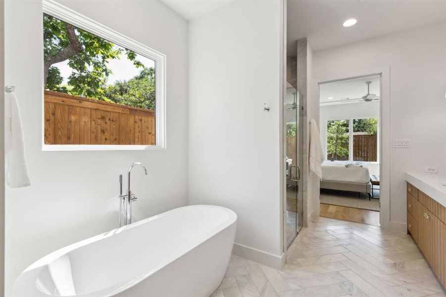 Furnished interior view inside a new home in , Dallas (Image 33). Furnished interior view inside a new home in , Dallas (Image 33).