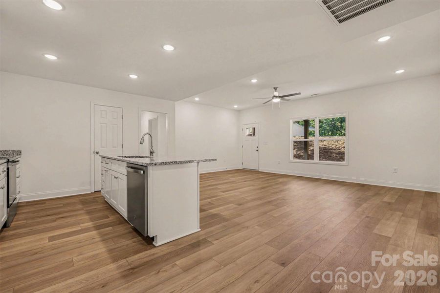 Spacious, unfurnished interior of a new home in , Blacksburg (Image 15).