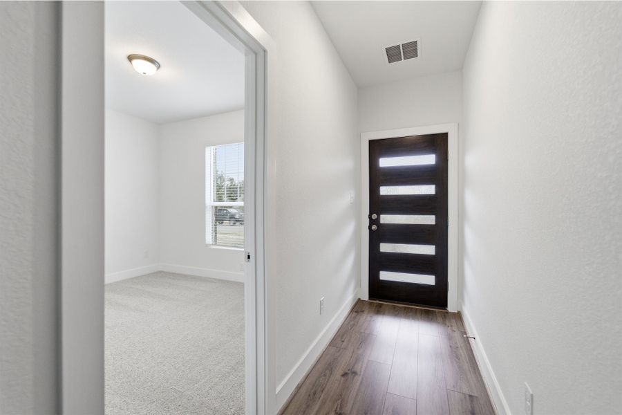 Spacious, unfurnished interior of a new home in Sanctuary, Salado (Image 14).