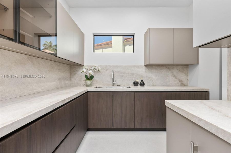 Furnished interior view inside a new home in , Fort Lauderdale (Image 13).