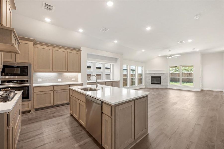Furnished interior view inside a new home in Stone River Glen 50s, Royse City (Image 14). Furnished interior view inside a new home in Stone River Glen 50s, Royse City (Image 14).