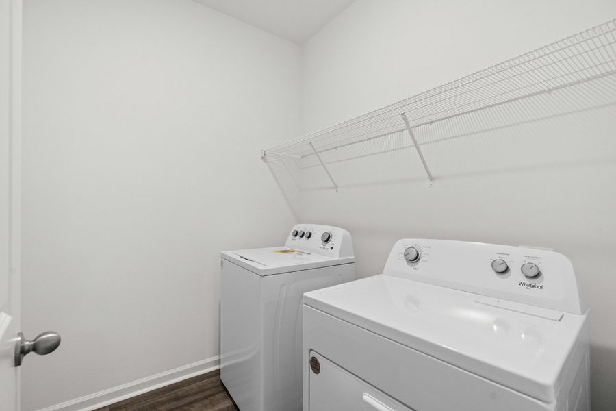 Representative interior finishes for a home built from the Sagan by Starlight Homes in Cottonwood Creek, San Marcos (Image 13).