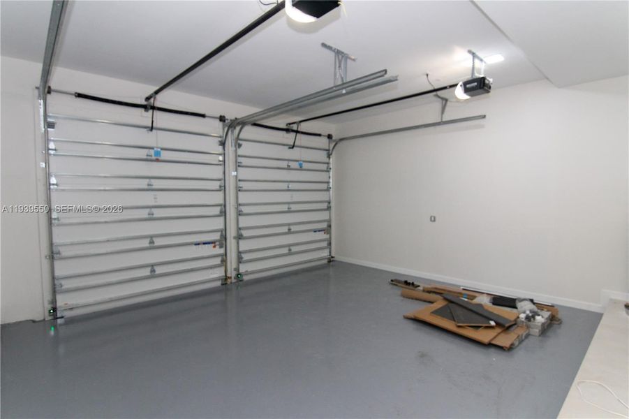 Spacious, unfurnished interior of a new home in , Miami (Image 25).