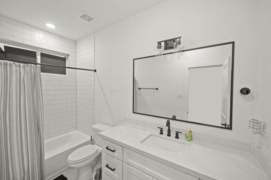 Furnished interior view inside a new home in , Houston (Image 15).