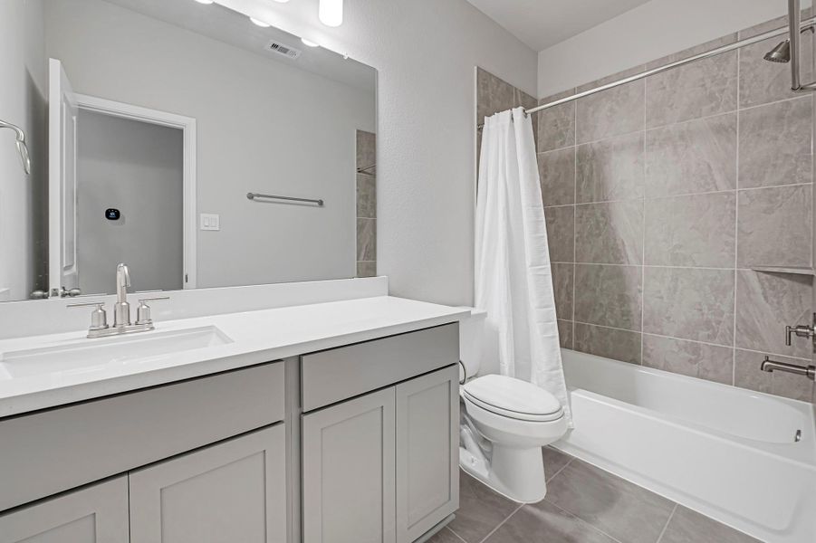 Image 32 of a home in Towne Lake 60'. Image 32 of a home in Towne Lake 60'.