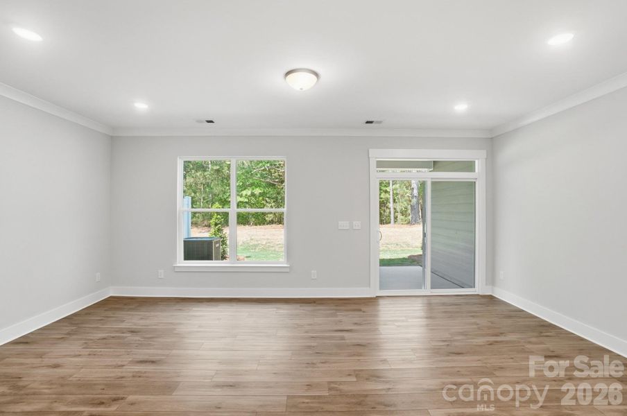 Spacious, unfurnished interior of a new home in Blythe Mill Townhomes, Waxhaw (Image 40).