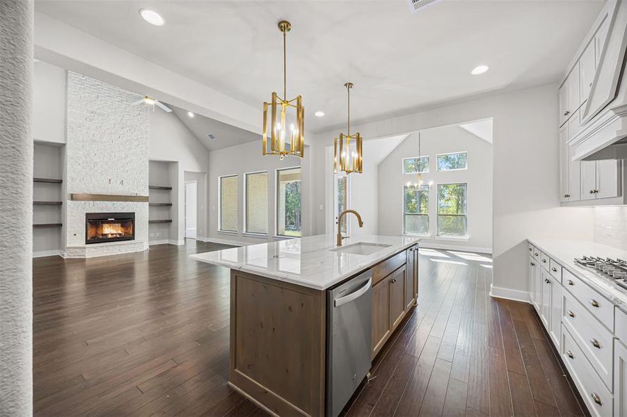 Furnished interior view inside a new home in Waterfall Ranch - 1 Acre Lots, Waxahachie (Image 9). Furnished interior view inside a new home in Waterfall Ranch - 1 Acre Lots, Waxahachie (Image 9).