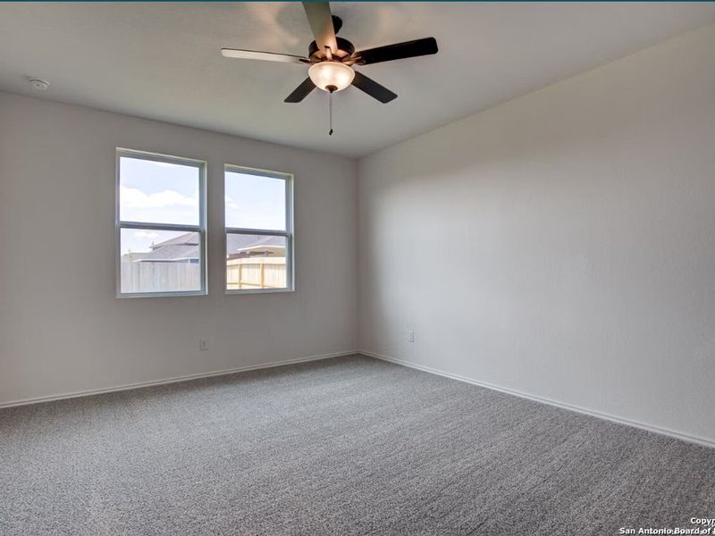 Spacious, unfurnished interior of a new home in Hannah Heights, Seguin (Image 16).