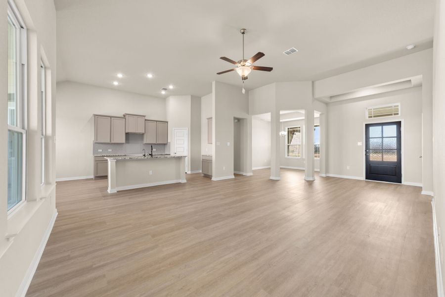 Spacious, unfurnished interior of a new home in Bonita Vista, Pleasanton (Image 13).