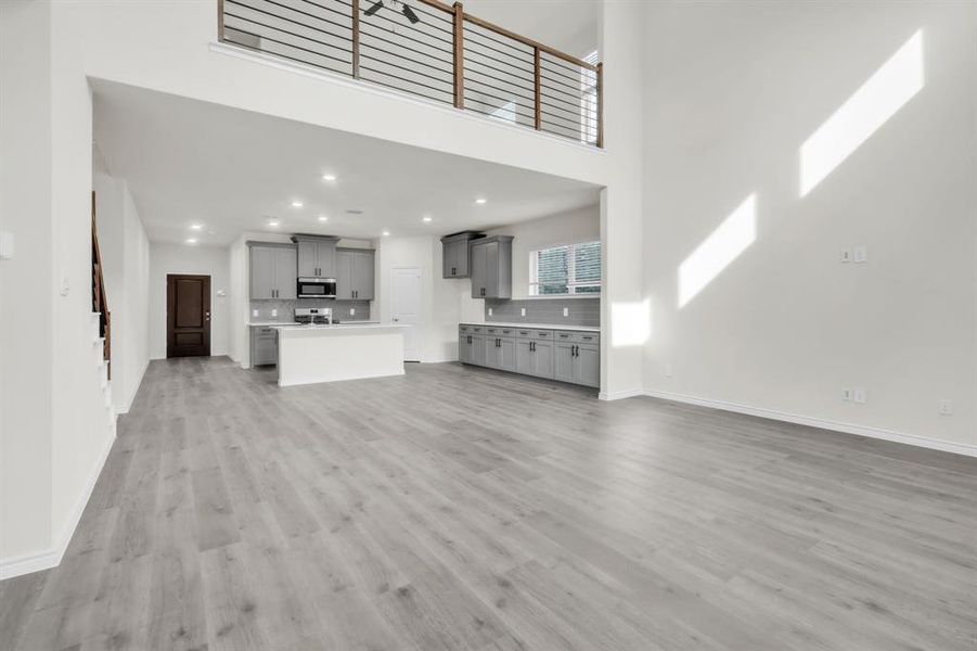 Spacious, unfurnished interior of a new home in The Landing at Hidden Lakes, McKinney (Image 20). Spacious, unfurnished interior of a new home in The Landing at Hidden Lakes, McKinney (Image 20).