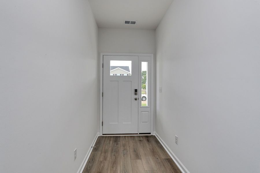 Spacious, unfurnished interior of a new home in Garden Grove, Conway (Image 13).