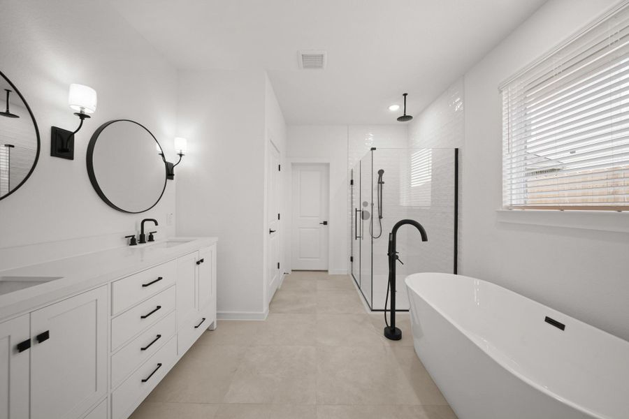 Spa-like primary bath (*Photo not of actual home and used for illustration purposes only.)