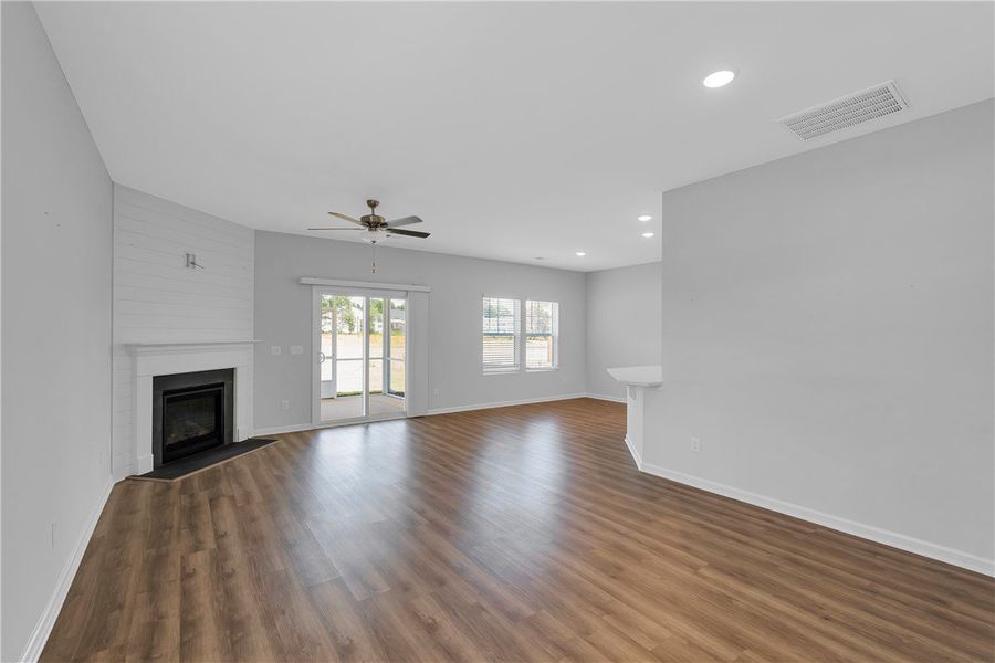 Spacious, unfurnished interior of a new home in Brownstone Park, Easley (Image 10).