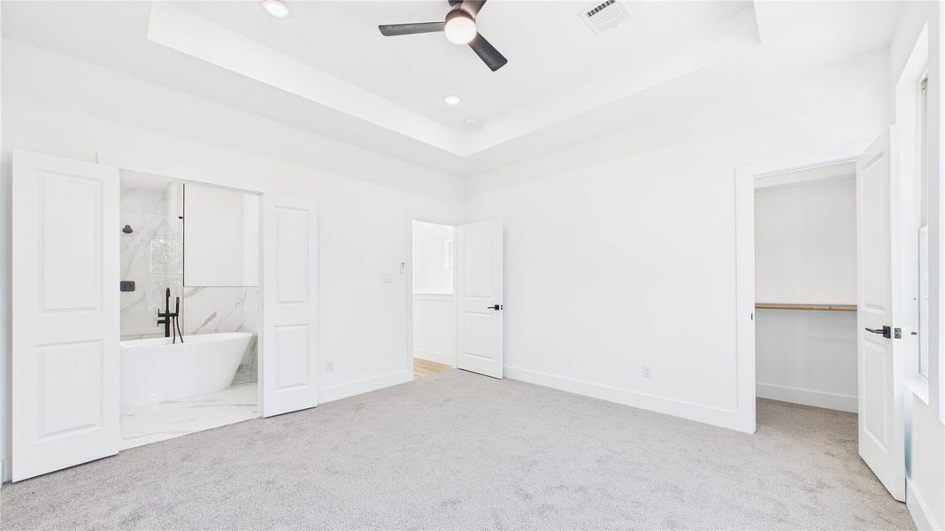 Spacious, unfurnished interior of a new home in , Houston (Image 23).