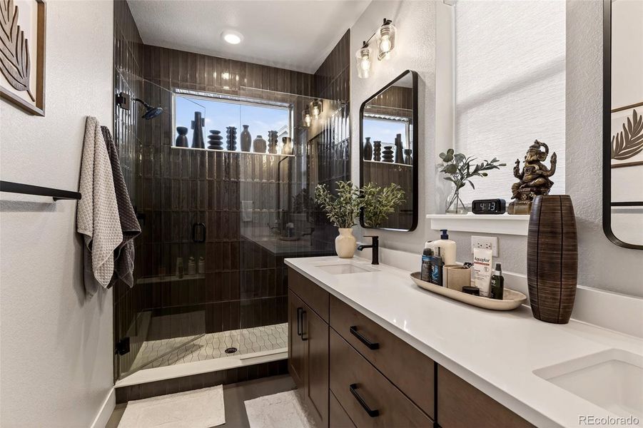 Furnished interior view inside a new home in Baseline, Broomfield (Image 9).