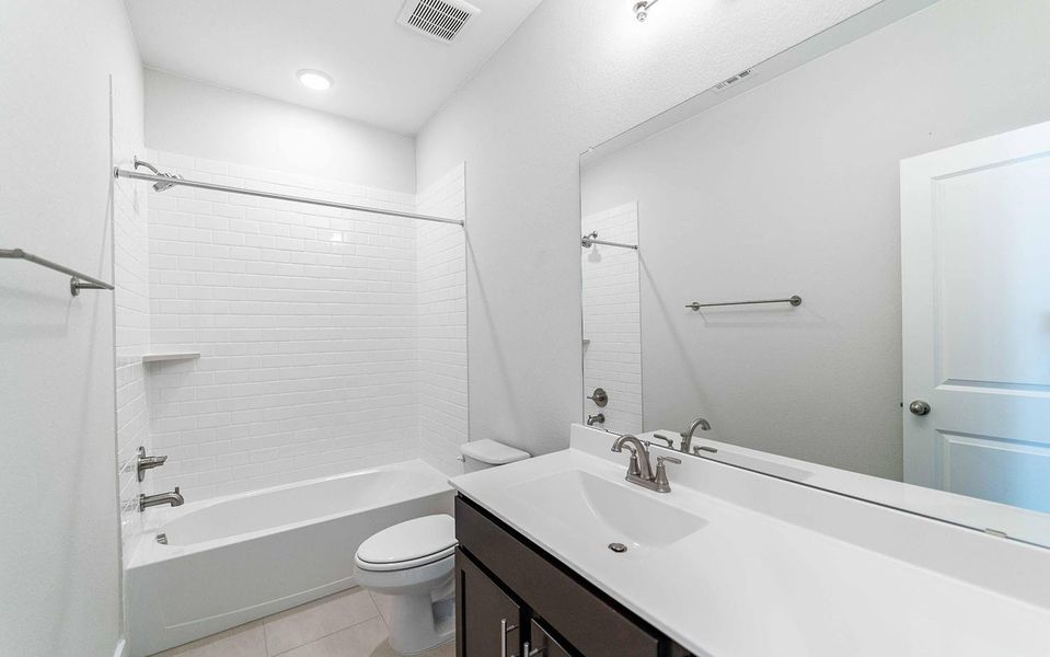 Furnished interior view inside a new home in Sanctuary, Salado (Image 8).
