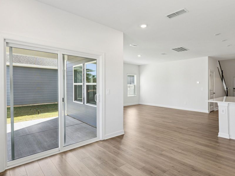 Spacious, unfurnished interior of a new home in Brighton Springs, York (Image 11).