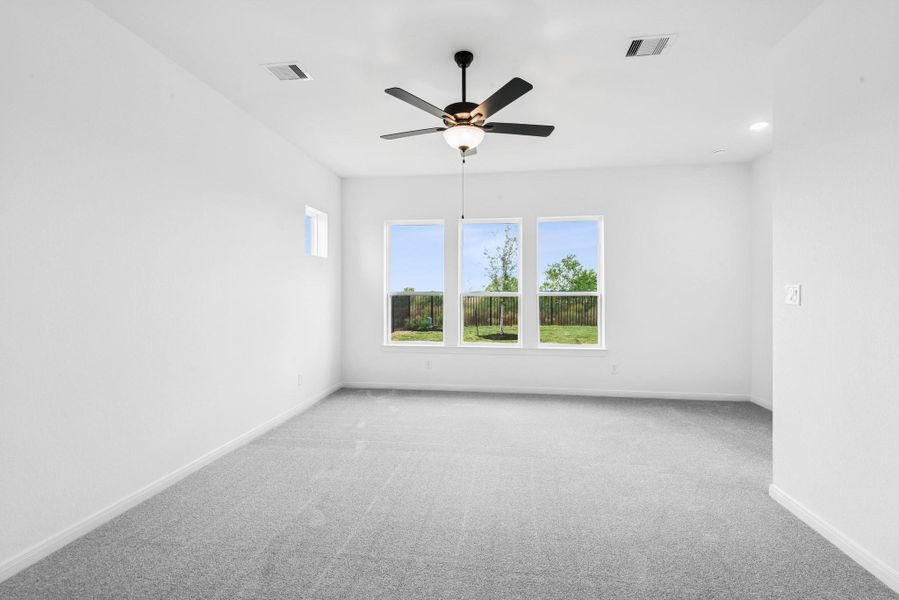 Spacious, unfurnished interior of a new home in The Grand Prairie 50’, Hockley (Image 32).