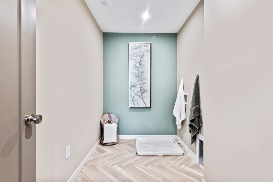 Representative furnished interior of a home built from the Greenbriar by Fischer Homes in Sage Woods, Dallas (Image 37).