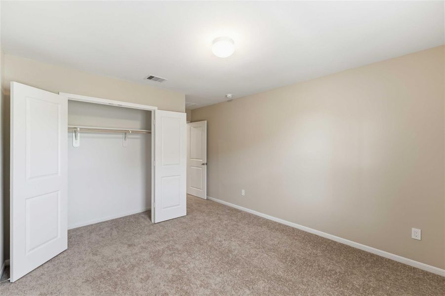 Spacious, unfurnished interior of a new home in , Houston (Image 18).