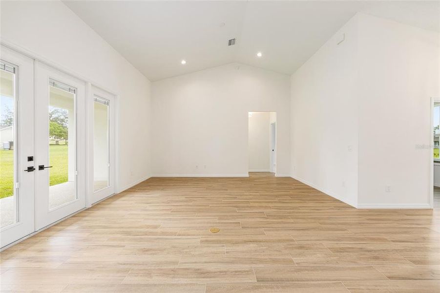 Spacious, unfurnished interior of a new home in Silver Meadows, Silver Springs (Image 47). Spacious, unfurnished interior of a new home in Silver Meadows, Silver Springs (Image 47).