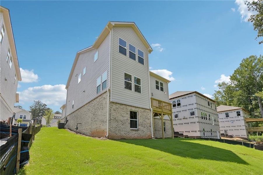 Exterior details and patio area of a home in Bailey Fence, Dacula (Image 3).