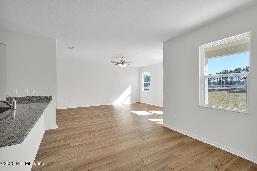 Spacious, unfurnished interior of a new home in Westport Landing, Jacksonville (Image 20).