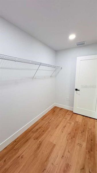 Spacious, unfurnished interior of a new home in , Ocklawaha (Image 25).