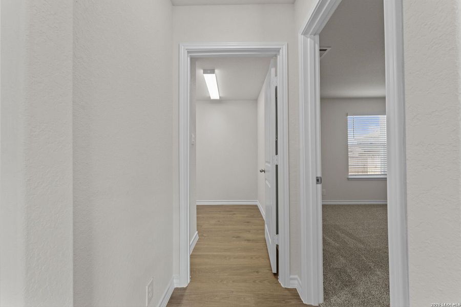 Spacious, unfurnished interior of a new home in Steele Creek, Cibolo (Image 27).