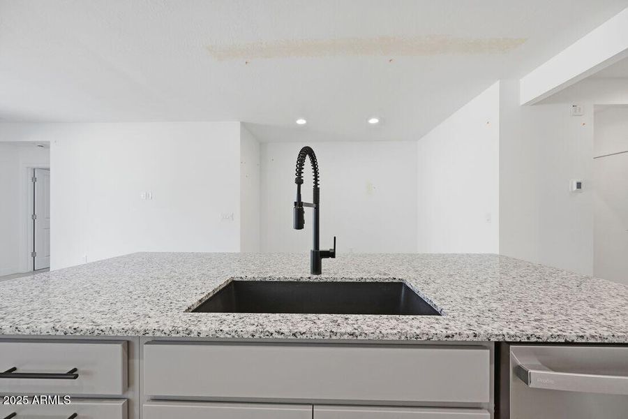 hj-az-phoenix-asante-discovery-quartz-lo hj-az-phoenix-asante-discovery-quartz-lo