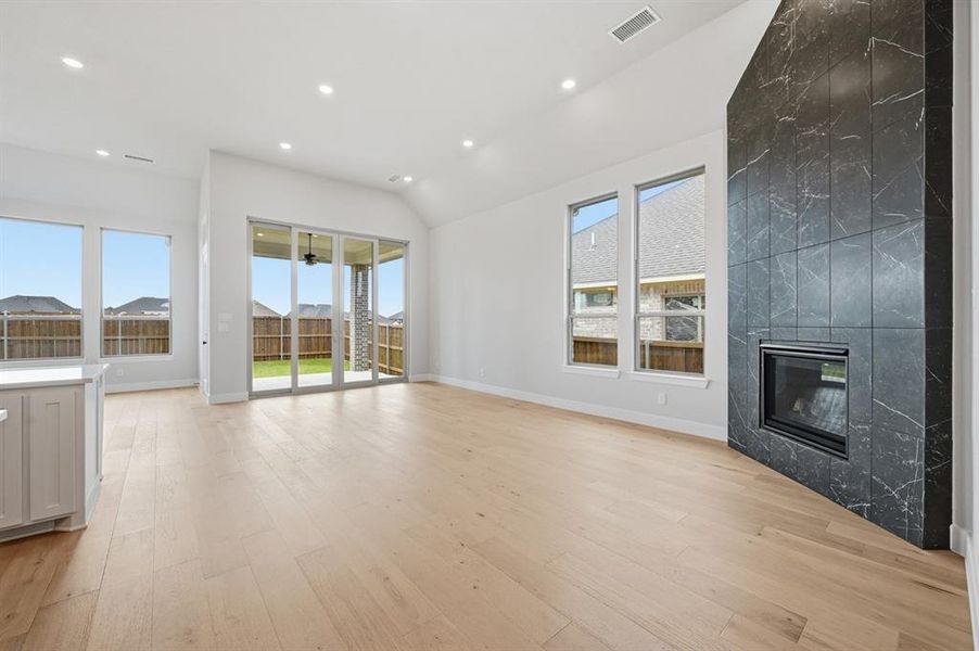 Spacious, unfurnished interior of a new home in Sandbrock Ranch: 60ft. lots, Aubrey (Image 20). Spacious, unfurnished interior of a new home in Sandbrock Ranch: 60ft. lots, Aubrey (Image 20).