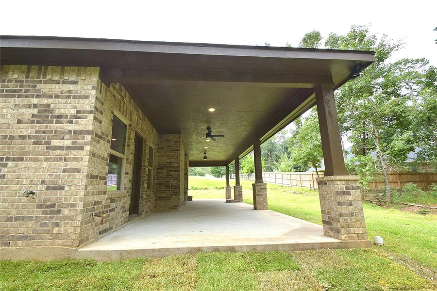 Image 33 of a home in . Image 33 of a home in .