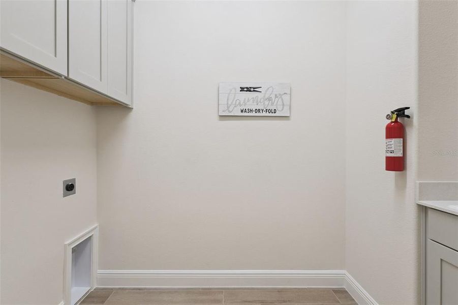 Spacious, unfurnished interior of a new home in , Lady Lake (Image 25).