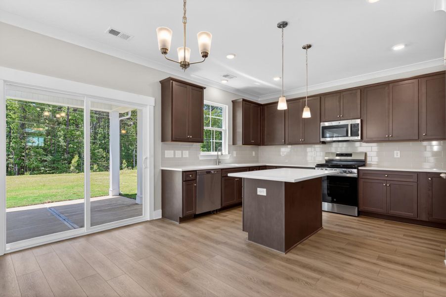 Furnished interior view inside a new home in Highland Bluff, Aiken (Image 6).