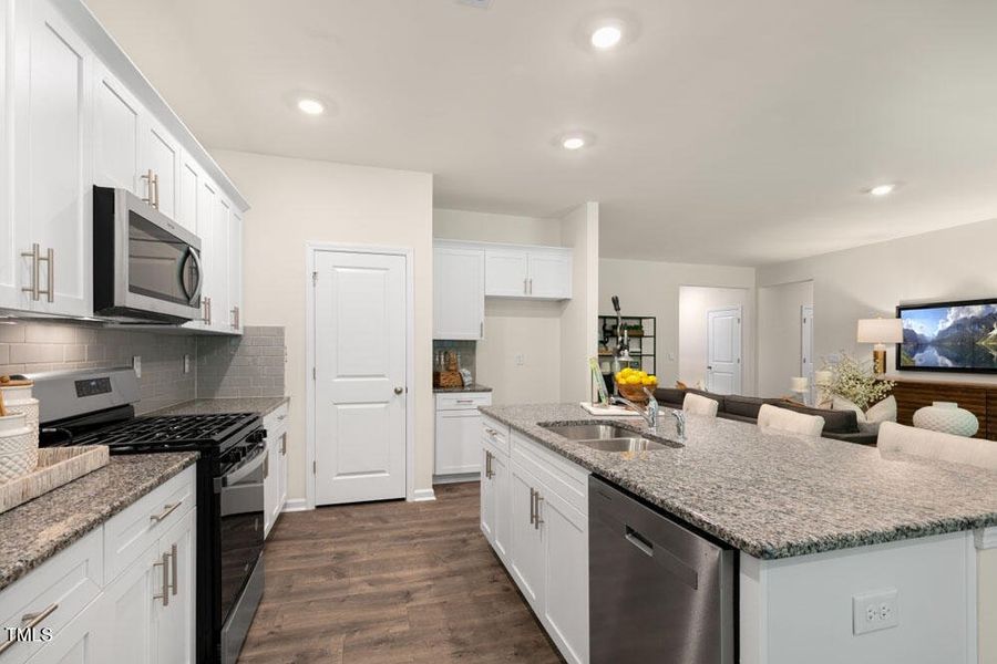 dr-horton-anderson-farm-booth-model-018 dr-horton-anderson-farm-booth-model-018