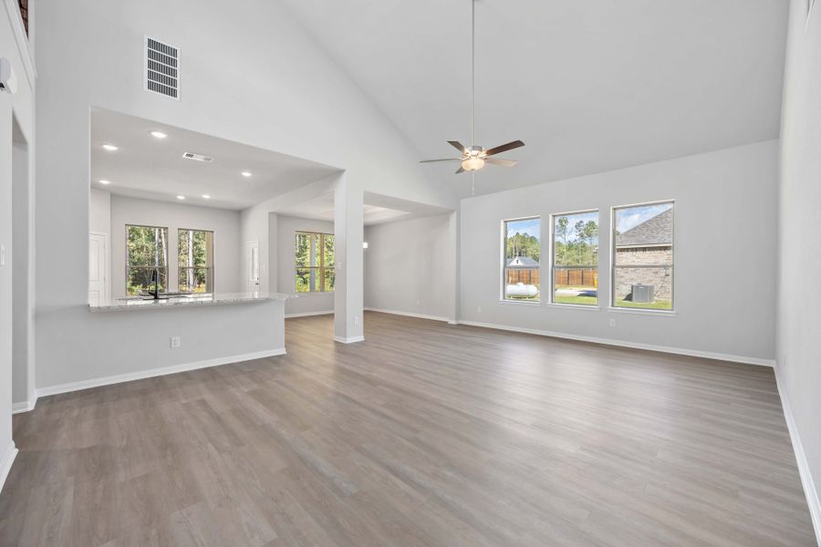 1563 Rd 66114 - Sequoia - Family Room 1563 Rd 66114 - Sequoia - Family Room