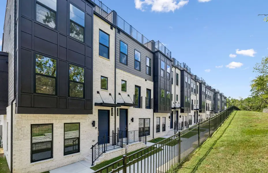 Condo located in Nashville, TN showcasing its design and architecture (Image 5). Condo located in Nashville, TN showcasing its design and architecture (Image 5).