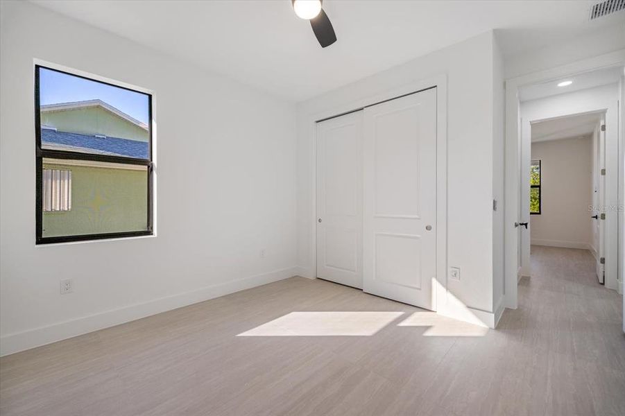 Spacious, unfurnished interior of a new home in , Rotonda West (Image 16).