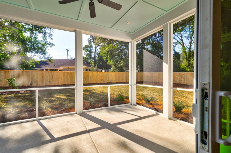 Exterior details and patio area of a home in , Charleston (Image 4).