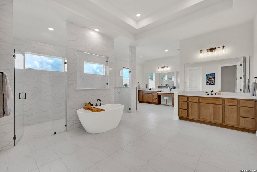 Furnished interior view inside a new home in Waldsanger, New Braunfels (Image 41).