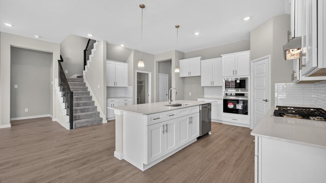 Representative furnished interior of a home built from the The Aspen by D.R. Horton in Lakeview Pointe, Midlothian (Image 8).