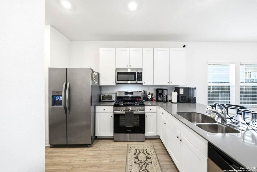 Furnished interior view inside a new home in , Bulverde (Image 17). Furnished interior view inside a new home in , Bulverde (Image 17).