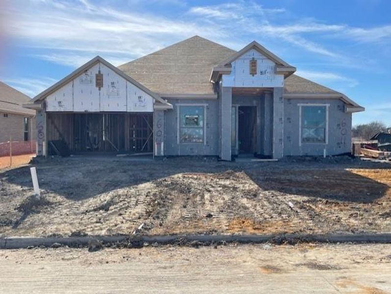 Front 2 - 604 Majestic Oak