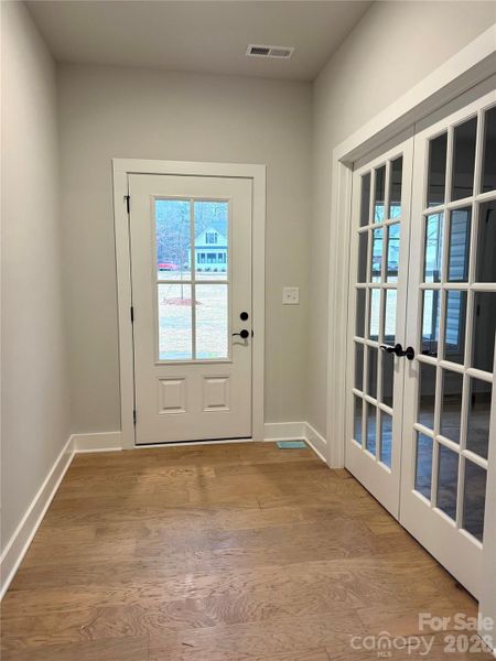 Spacious, unfurnished interior of a new home in , Denver (Image 10).